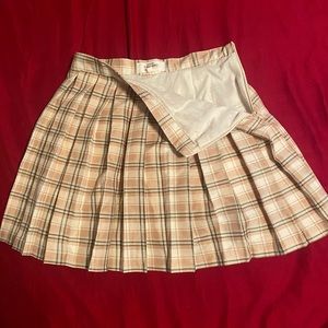 Pleated skirt